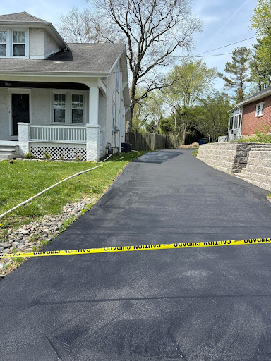 How Weather Affects Sealcoating Blacktop